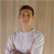 Estudiante de Máster en Ciberseguridad e Ingeniería de Sistemas, con 2 años de experiencia en diseño y desarrollo web.